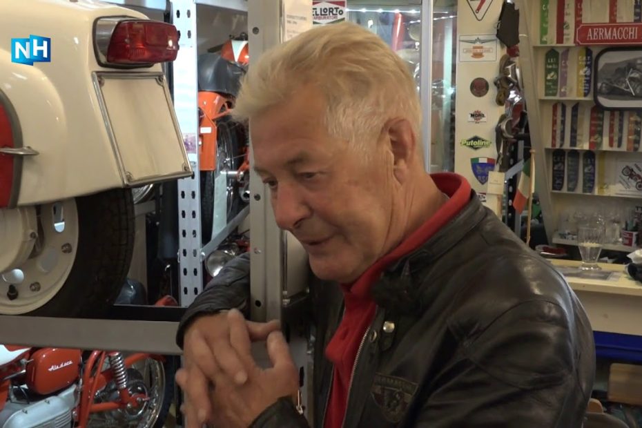 Jaap de Jong heeft compleet Aermacchi Motorfietsenmuseum in zijn huiskamer